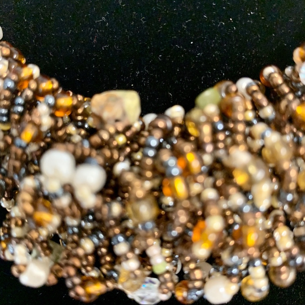 HOST PICK!! ❤️❤️ ❤️❤️Beautiful Beaded Necklace - Picture 4 of 4